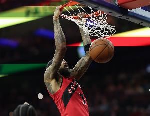 谢德:英格拉姆牵制力太强了对手一直在限制他 他打得非常无私