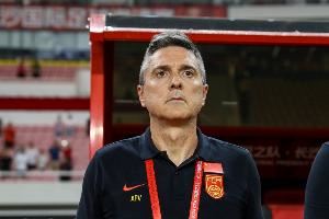 东体:U22国足大部分时间都坚持地面进攻,踢出了久违的传控足球